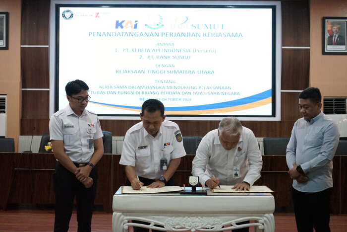 KAI dan Kejati Sumut Teken Kerja Sama Penanganan Masalah Hukum Perdata KAI dan Kejati Sumut Teken Kerja Sama Penanganan Masalah Hukum Perdata