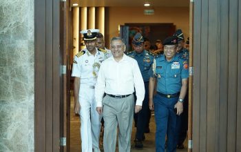 Jenderal Anil Chauhan Kunjungi Indonesia untuk Perkuat Kerja Sama Pertahanan Jenderal Anil Chauhan Kunjungi Indonesia untuk Perkuat Kerja Sama Pertahanan