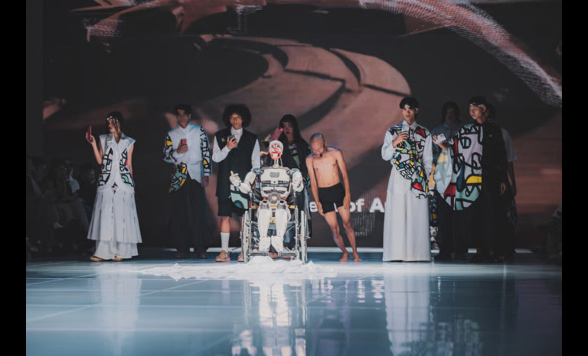 Infinix Hadirkan “Fragment of Anomaly” di Jakarta Fashion Week 2026, Kolaborasi 4 Desainer Terkemuka dan Eksperimen Robotik R.A.T.S Lab