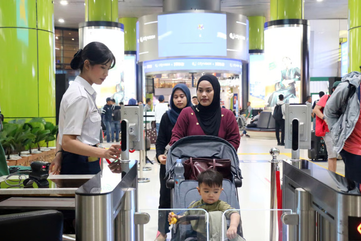 KAI Daop 1 Jakarta Buka Pemesanan Tiket Hingga H-45 untuk Natal dan Tahun Baru KAI Daop 1 Jakarta Buka Pemesanan Tiket Hingga H-45 untuk Natal dan Tahun Baru