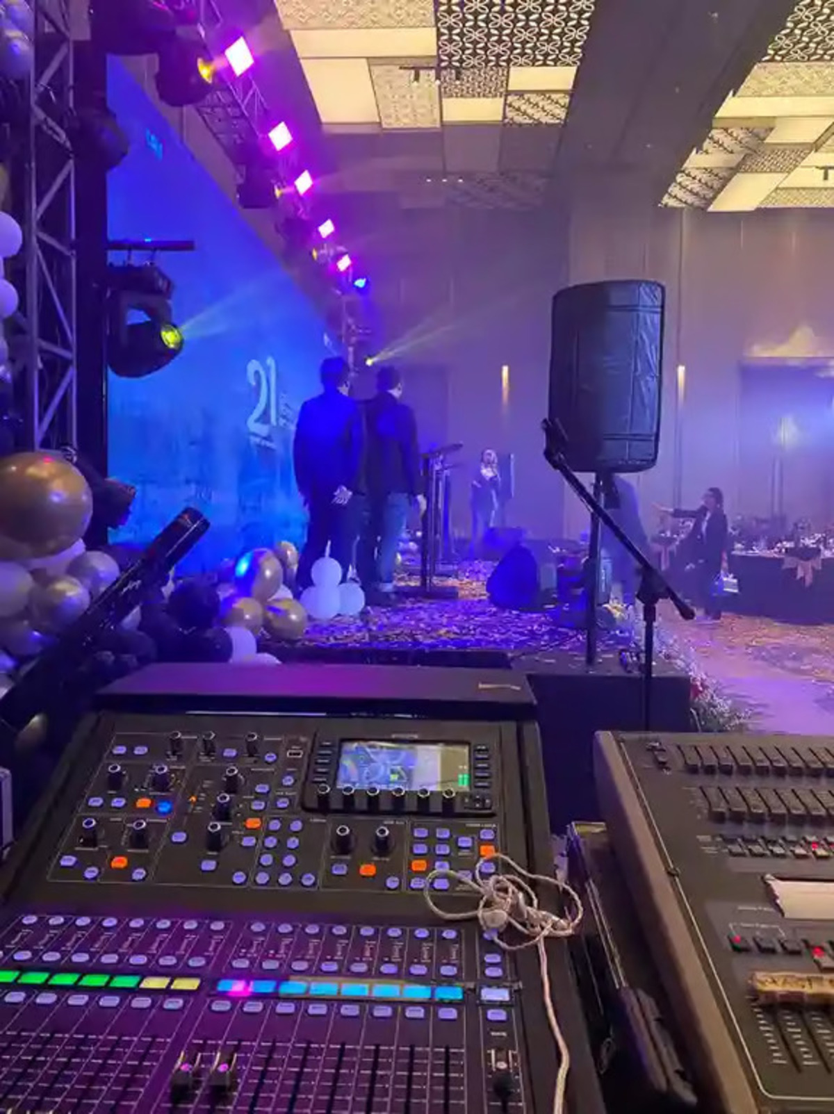 Solusi Profesional untuk Event Anda: RAPLYX PRODUCTION Hadirkan Layanan Sewa Soundsystem, Lighting, Videotron, dan Livestreaming. Solusi Profesional untuk Event Anda: RAPLYX PRODUCTION Hadirkan Layanan Sewa Soundsystem, Lighting, Videotron, dan Livestreaming.