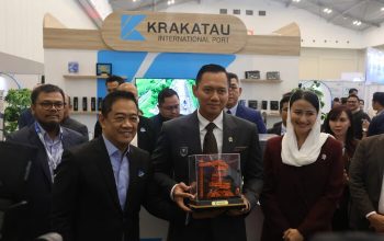 Menjawab Tantangan Operasional Logistik Indonesia Menjawab Tantangan Operasional Logistik Indonesia