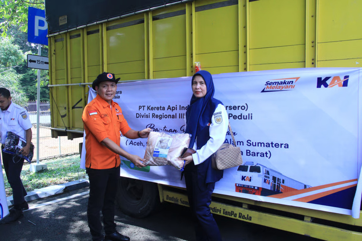 Sinergi Kewilayahan, KAI Divre III Palembang Kirimkan Bantuan Kemanusiaan Untuk Bencana Alam Sumatera Bersama Pemprov Sumsel, Instansi dan BUMN/BUMD
