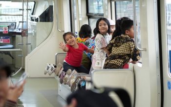 Gunakan LRT Jabodebek untuk Mobilitas Nyaman Selama Libur Nataru 2025/2026