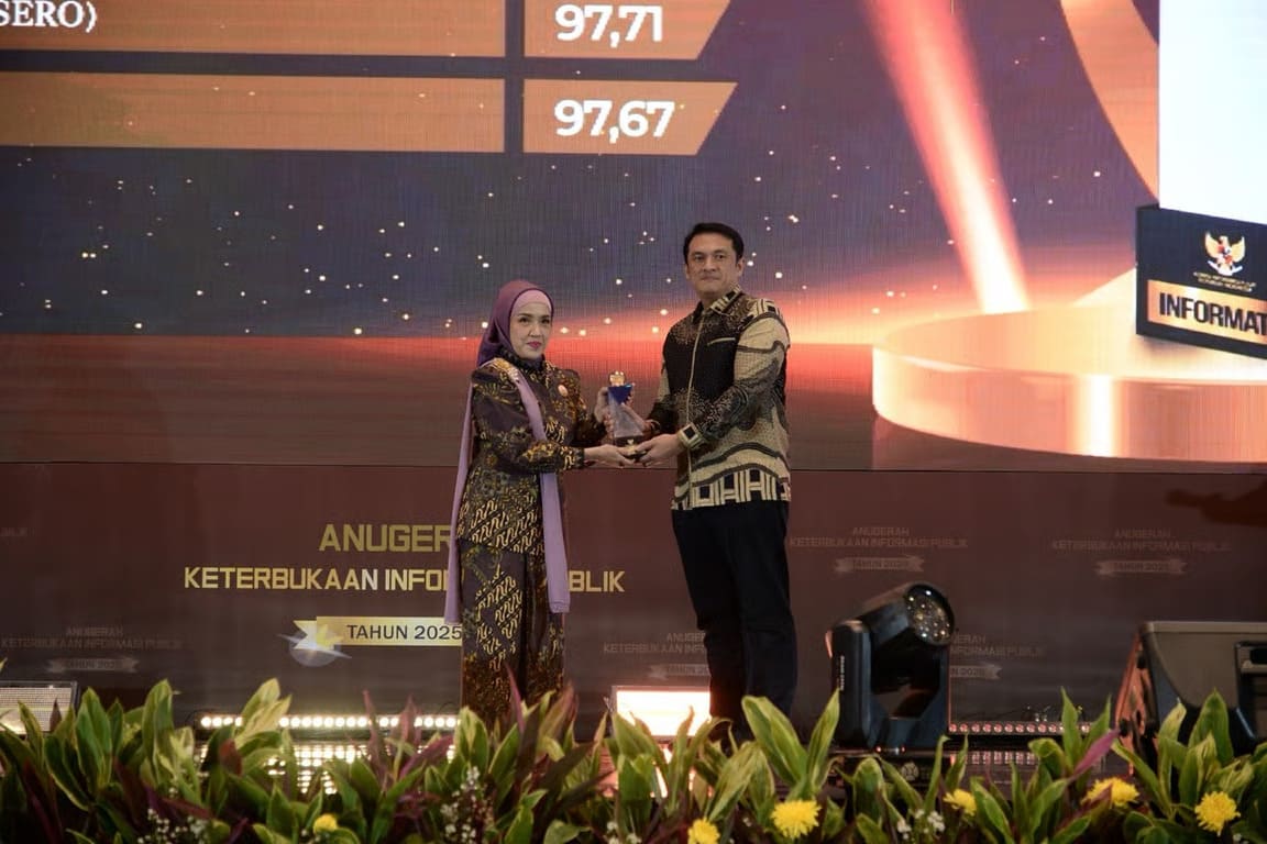 PTPN III (Persero) Raih Predikat Informatif Dua Tahun Berturut-turut di Anugerah Keterbukaan Informasi Publik 2025 PTPN III (Persero) Raih Predikat Informatif Dua Tahun Berturut-turut di Anugerah Keterbukaan Informasi Publik 2025
