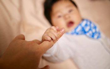 Panduan Skincare Bayi untuk Orang Tua Baru: Apa yang Perlu Disiapkan Sejak Awal